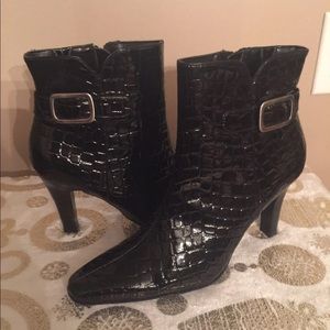 Bass Black Faux Leather Croc Embossed Ankle Boots